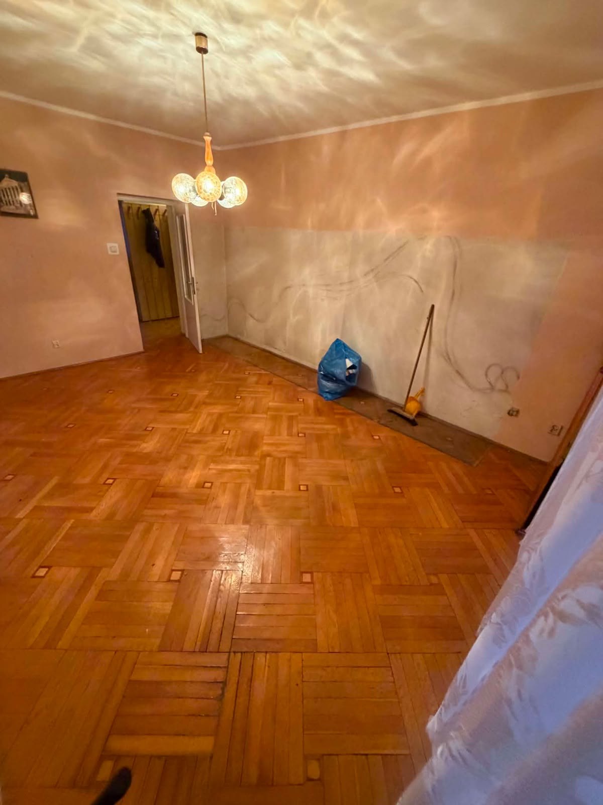 To samo mieszkanie puste i posprzątane po realizacji